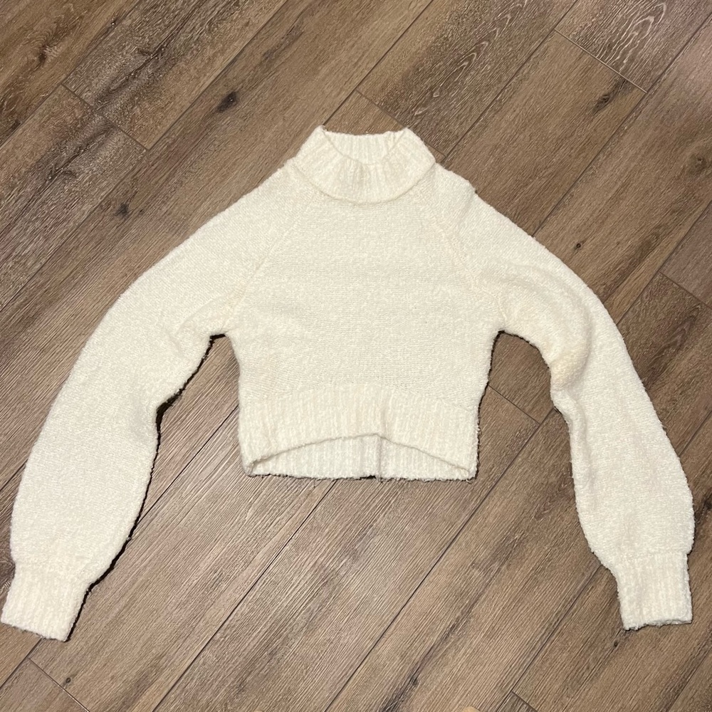 UO Avril Cropped Mock Neck Sweater - Size Medium - Ivory